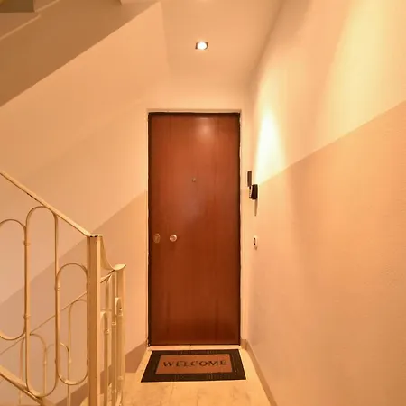 Lägenhet Welc-om Battisti Cozy Flat